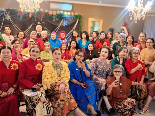 Silaturahmi KCBI (Komunitas Cinta Berkain Indonesia) Pusat Group 3