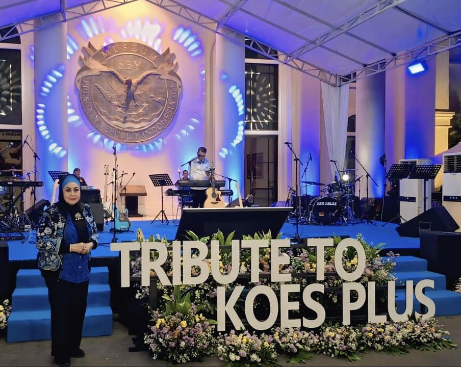 Menghadiri acara Konser “TRIBUTE TO KOES PLUS” undangan dari Bapak SBY